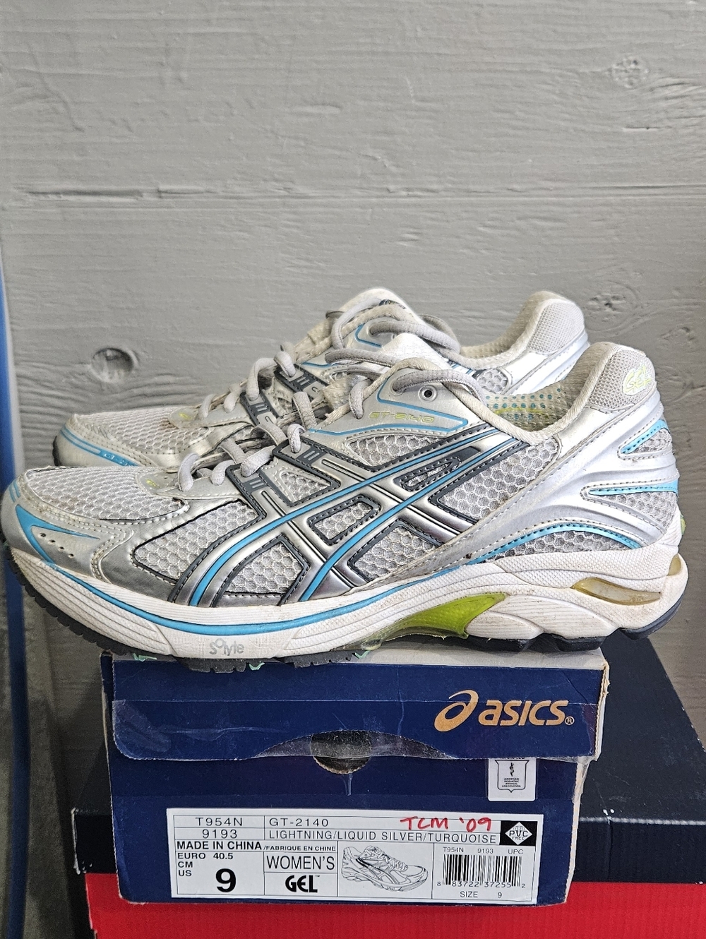 Vintage Asics GT 2140 Running Shoes